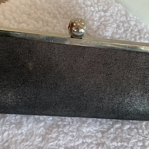 Gray clutch - Picture 3 of 4